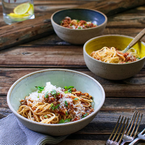 Gemüse Bolognese mit Dinkel. Vegetarische Bolognese. Spaghetti Bolognese vegetarisch. Familien-Essen.de